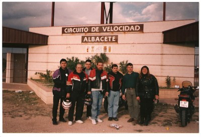 Con la antigua Peña............PEÑA PUNTUALES....Circuito de Albacete