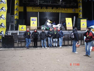 DSC01252.JPG (180.46 KiB) Visto 4245 veces Pinguinos 2011......Nosotros tambien fuimos......falta PEPEMOTO y Figot?....fotografo