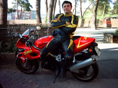 S.Moto.JPG (230.14 KiB) Visto 31421 veces A qui con mi tl 1000 s