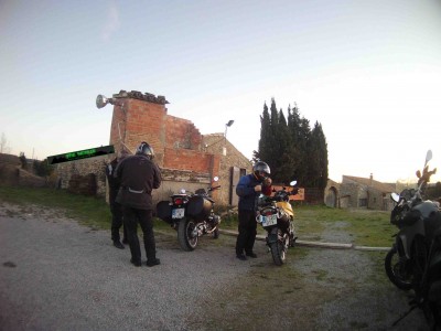 FILE0007.JPG (135.13 KiB) Visto 36628 veces Parando a tomar un cafe.