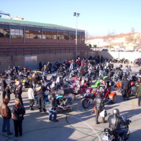Motos